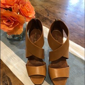 Pour La Victoire heels
